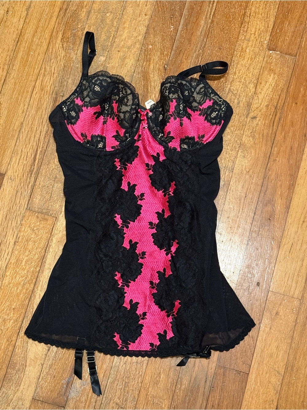 NWT Victoria’s Secret Black & Hot Pink Lace Bustier lingerie 34D